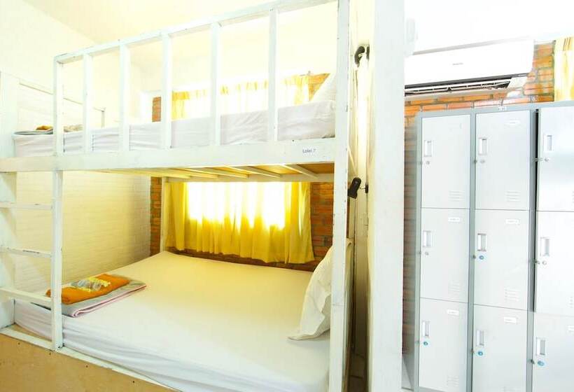 هتل Naga Angkor Hostel