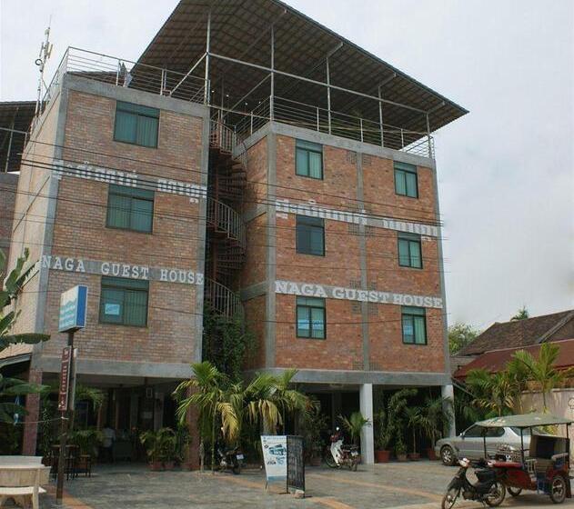 هتل Naga Angkor Hostel