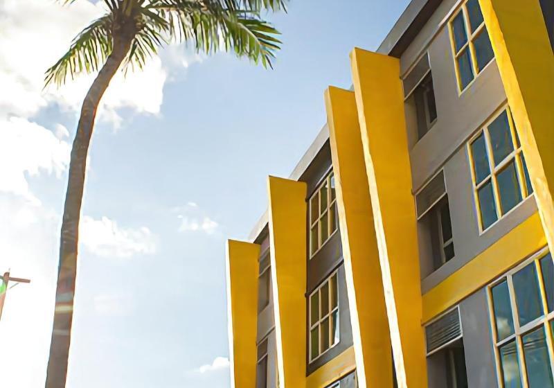 Отель The Sunflower Holiday Hostel