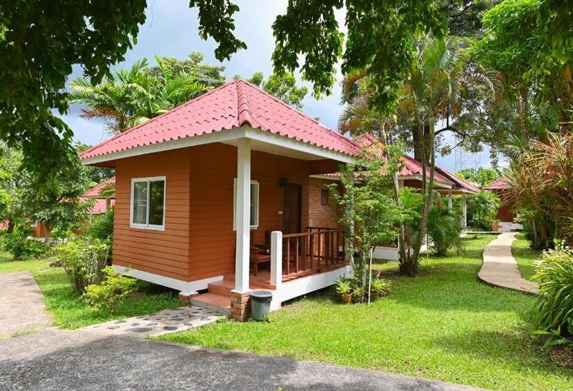 Krathom Khaolak Resort