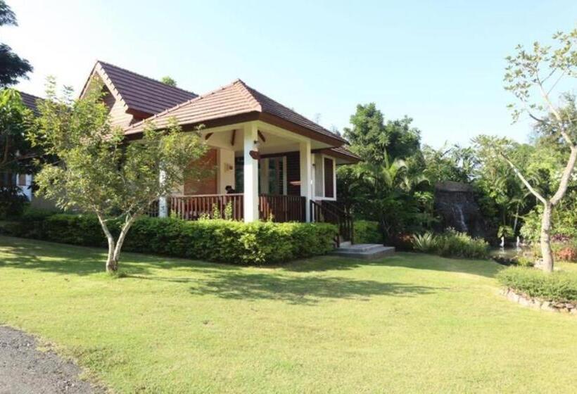 استراحتگاه Papai Country Lodge Sha