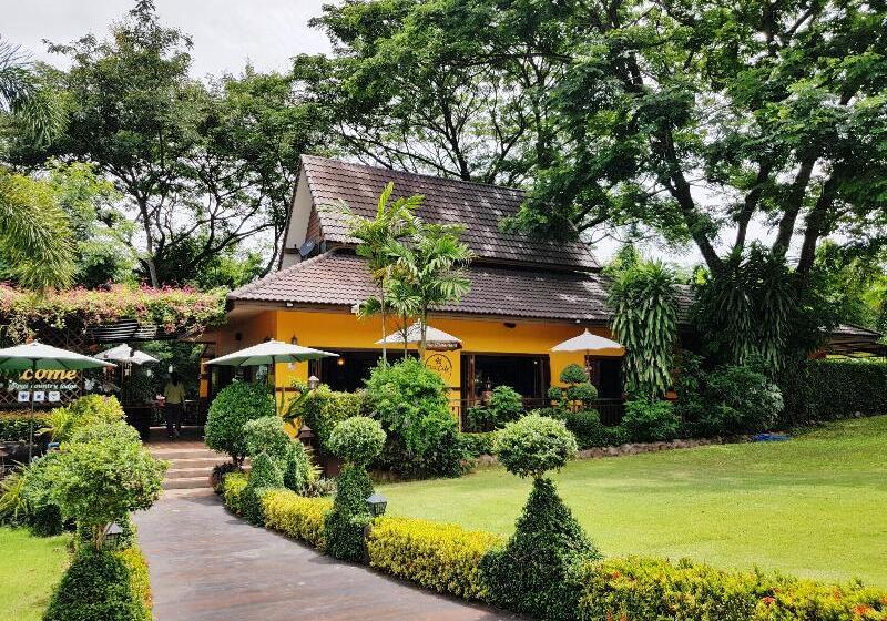 استراحتگاه Papai Country Lodge Sha