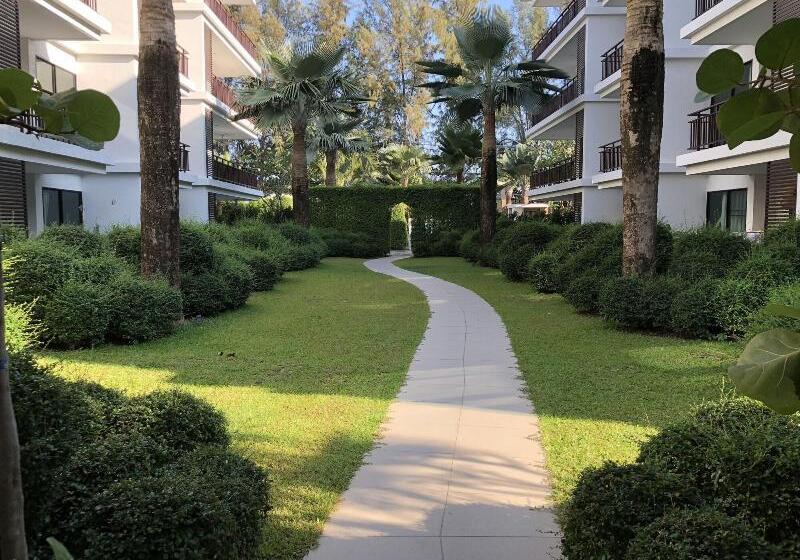 استراحتگاه The Title Condo By Tropic Look