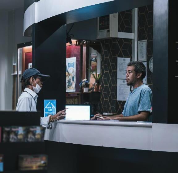 Leisure Hostel