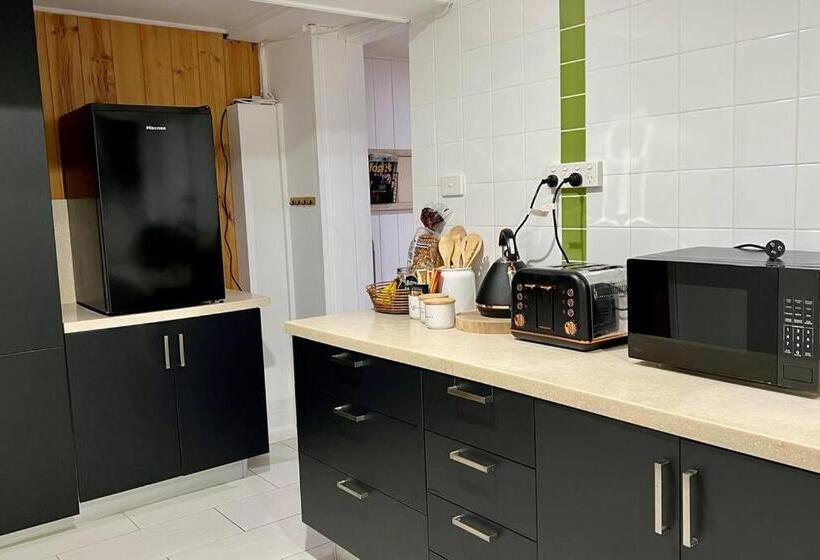 بنسيون Coastal Retreat: Cosy Studio Suite Near The Shore