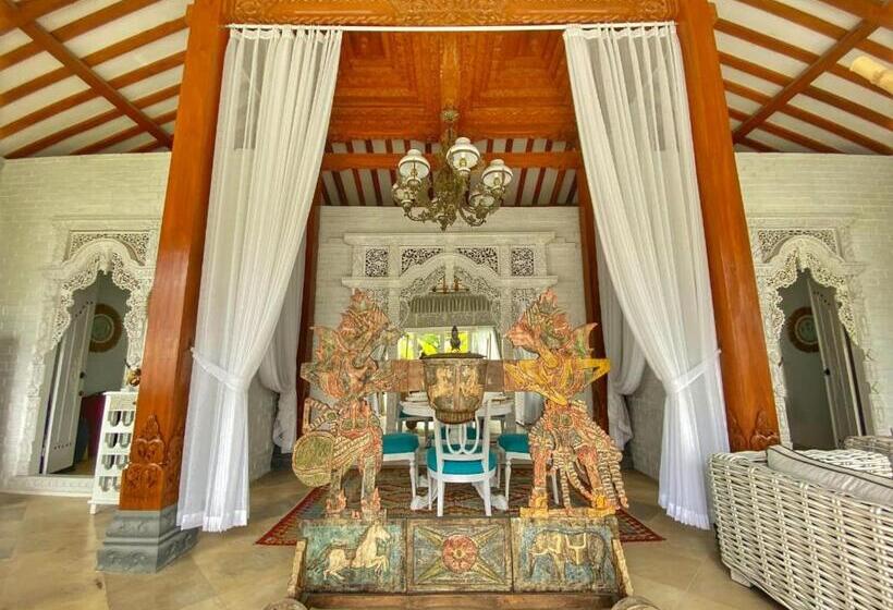 민박 Piramida S White Villa S Bali   Joglo