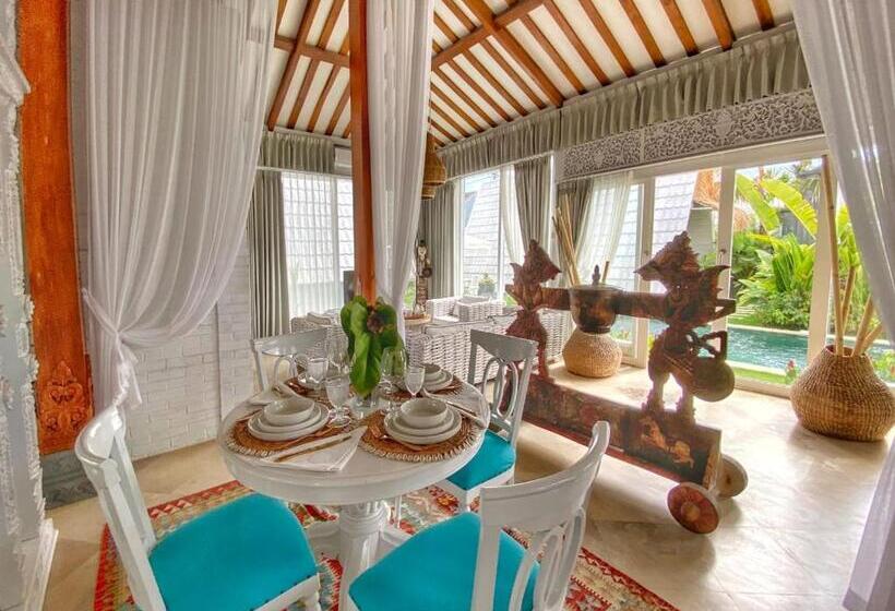 민박 Piramida S White Villa S Bali   Joglo