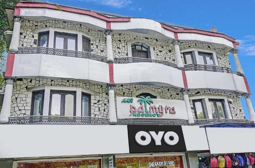 ホテル Oyo Flagship 81130 Palm Stay