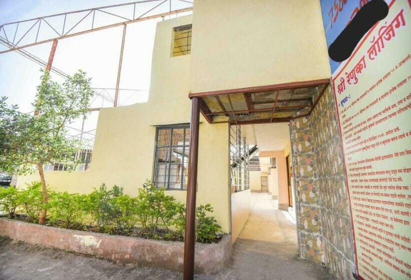 فندق Oyo Flagship 81136 Renuka Lodging And Boarding