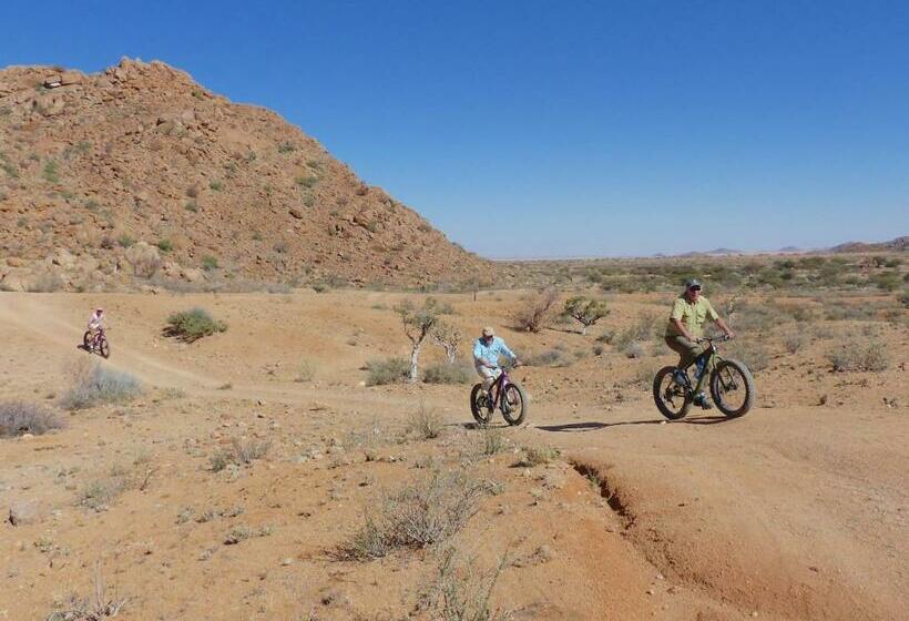 酒店 Solitaire Lodge