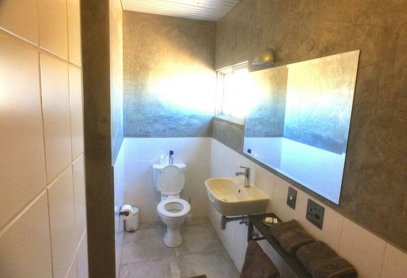 酒店 Solitaire Lodge