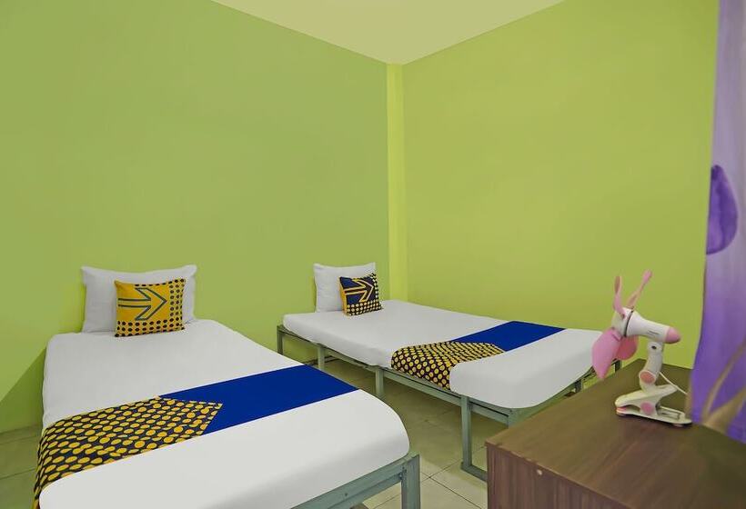 ホテル Spot On 92474 Penginapan Rusunawa Ii