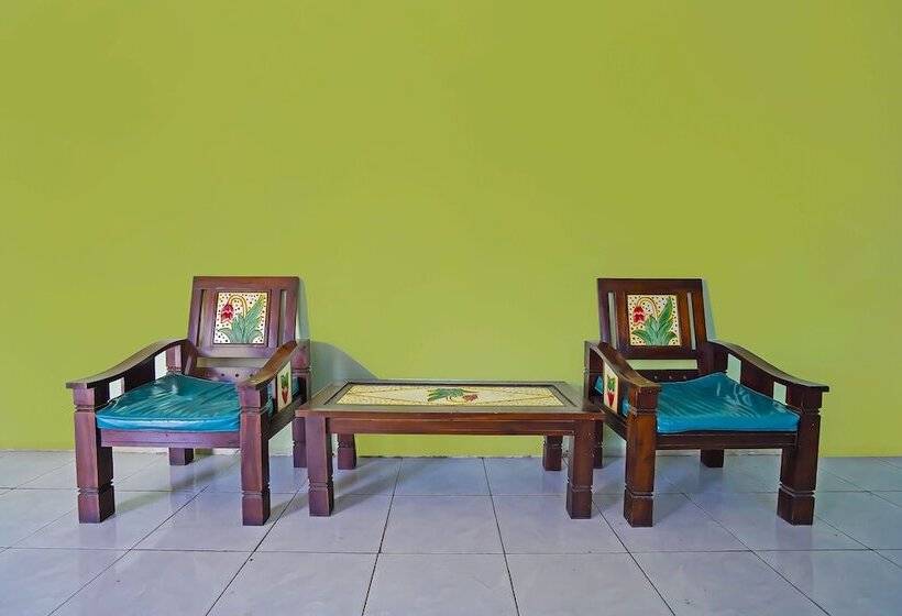 ホテル Spot On 92474 Penginapan Rusunawa Ii