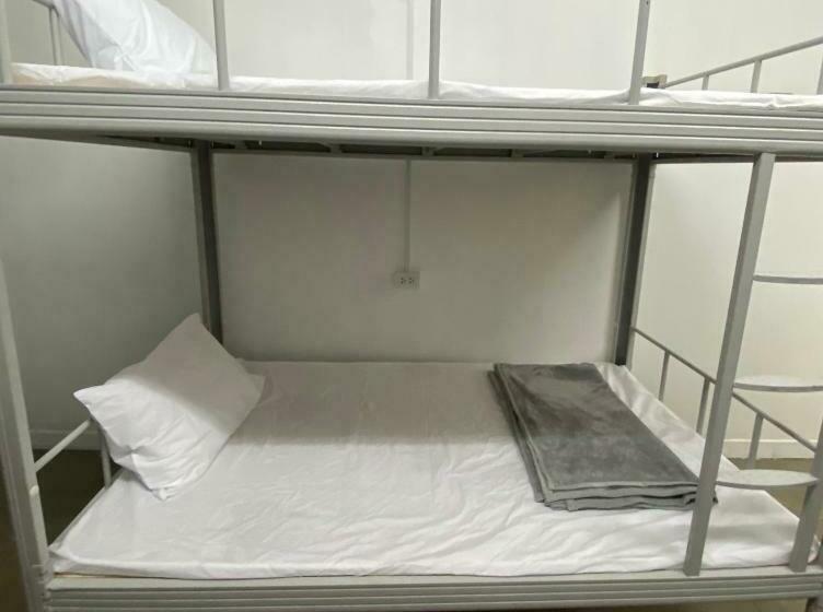 Uni Hostel