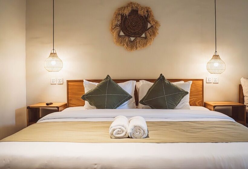 White Penny Hostel