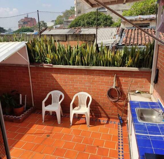 هاستل Hostal Tejares