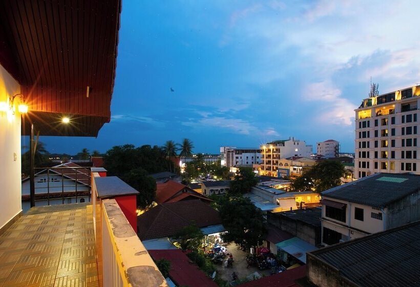 هاستل Vientiane Ruby Riverside