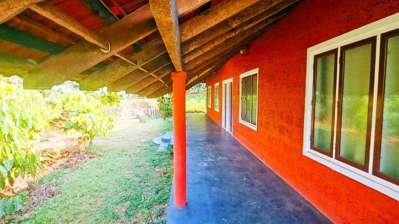 酒店 Agastya Lake View Coorg Homestay