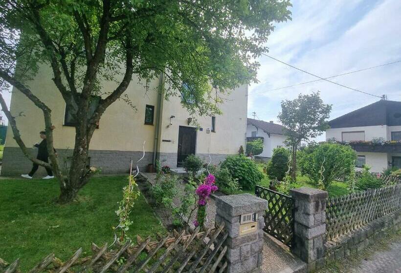 호텔 Pension Donaublick Grein 1 , Spitzfeldstr 1