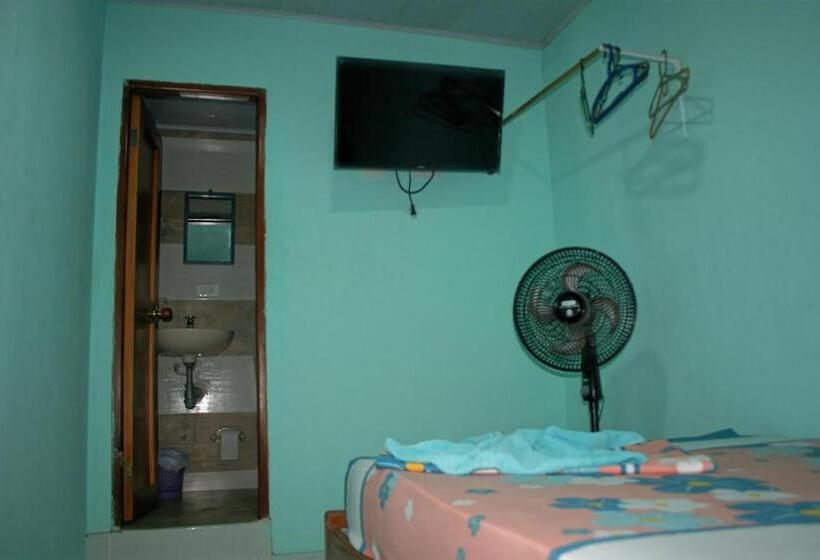 پانسیون Ladymar