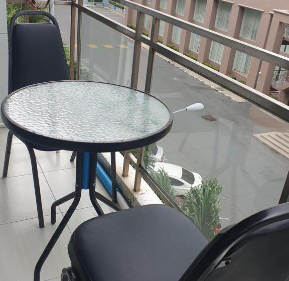 Пансион Neo2 Condo Jomtrin Beach