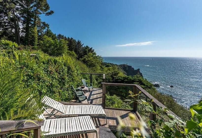 مبيت وإفطار Turtle Rocks Oceanfront Inn