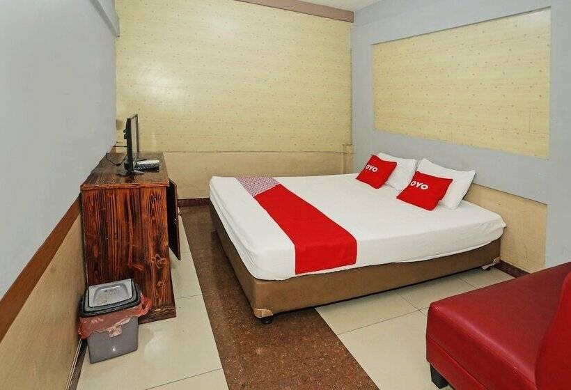 هتل Oyo 92470  Sahabat 2
