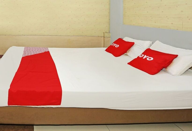 هتل Oyo 92470  Sahabat 2