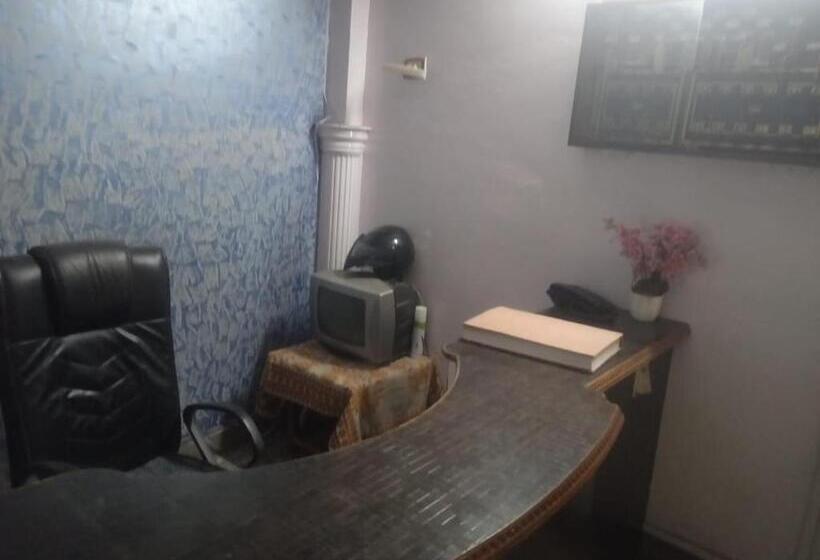 Отель Prabhat By Wb Inn