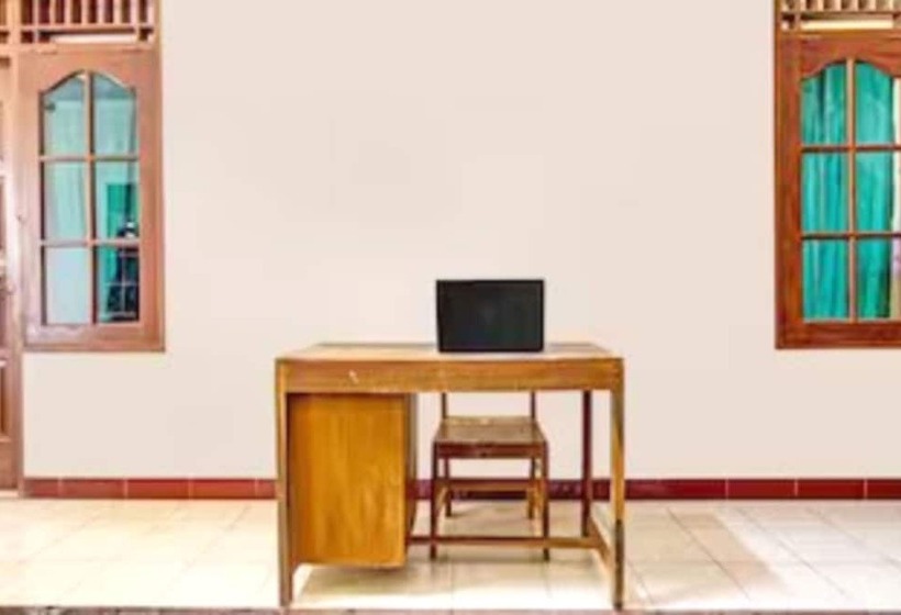 فندق Spot On 92434 Puri Kasih Guest House Syariah