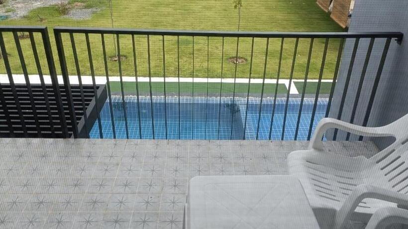 膳宿费 Family Pool View บ้านพักครอบครัวและสระว่ายน้ำ