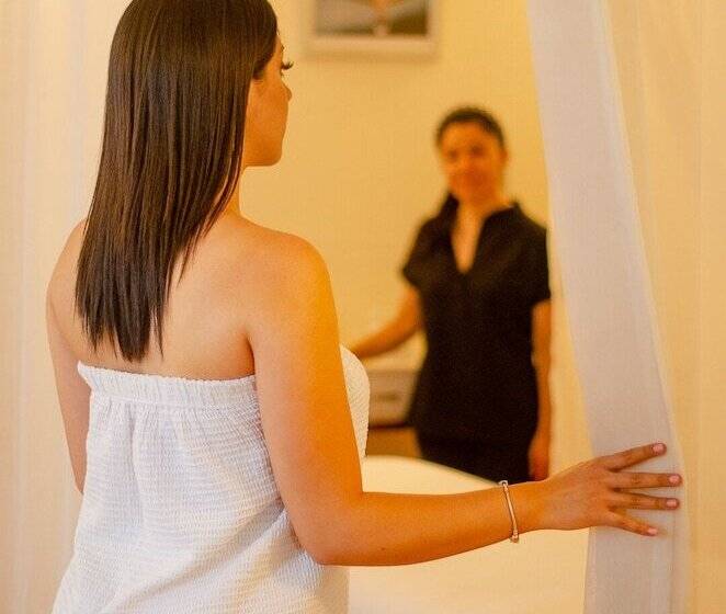 هتل Cozana Guest House