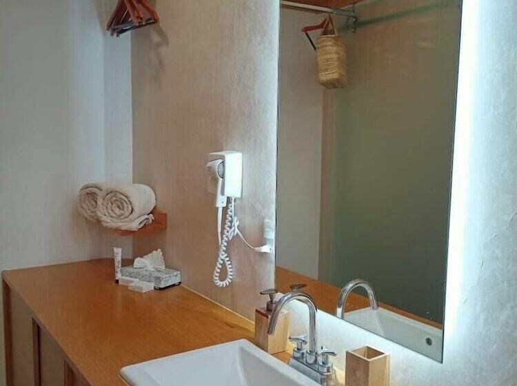 هتل Cozana Guest House