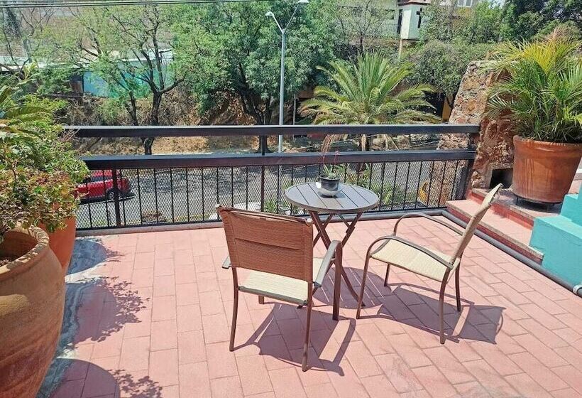 هتل Cozana Guest House