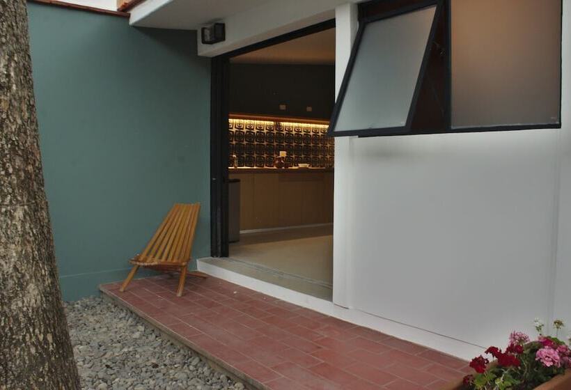 هتل Cozana Guest House