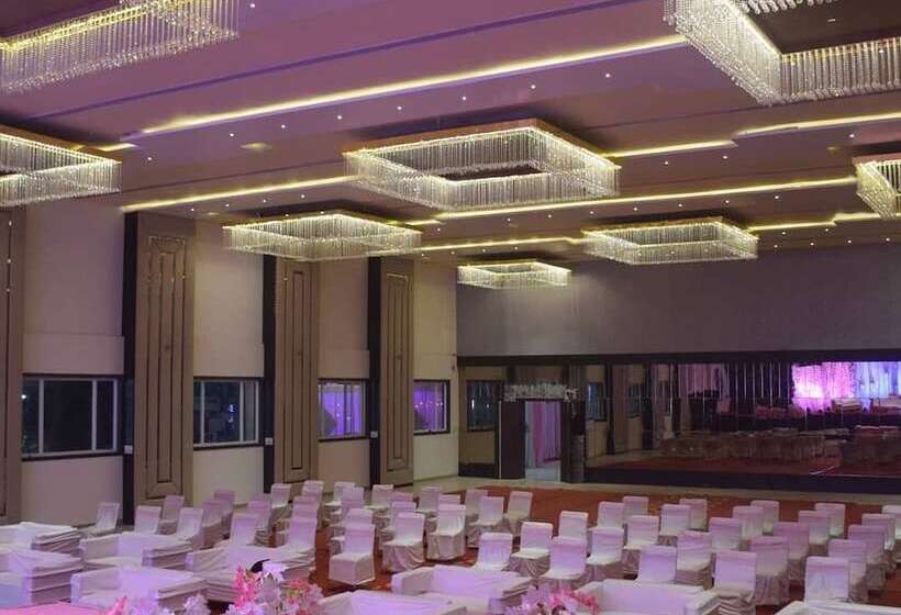 فندق Emperor Paradise