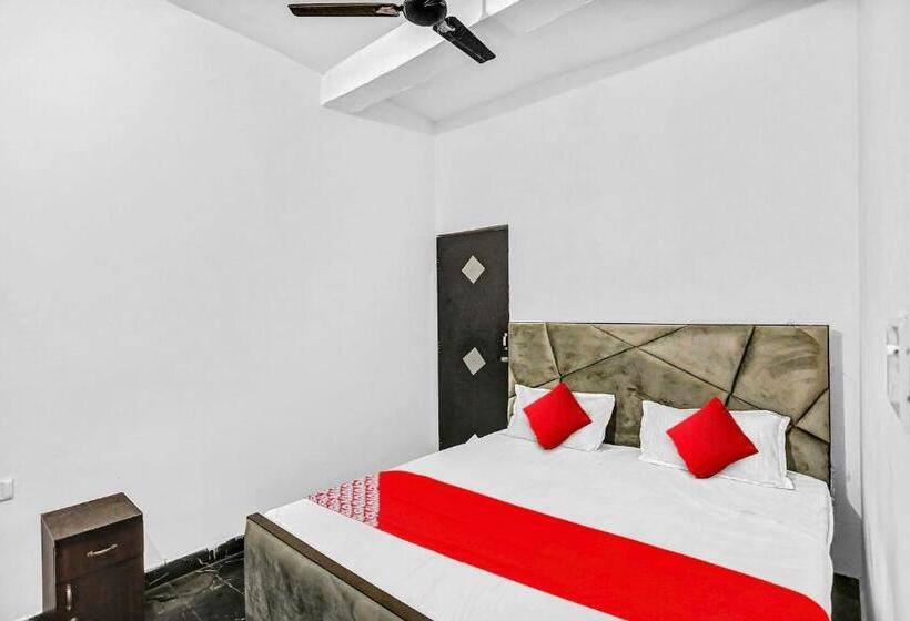 Отель Oyo Flagship 81043 Paradise Inn