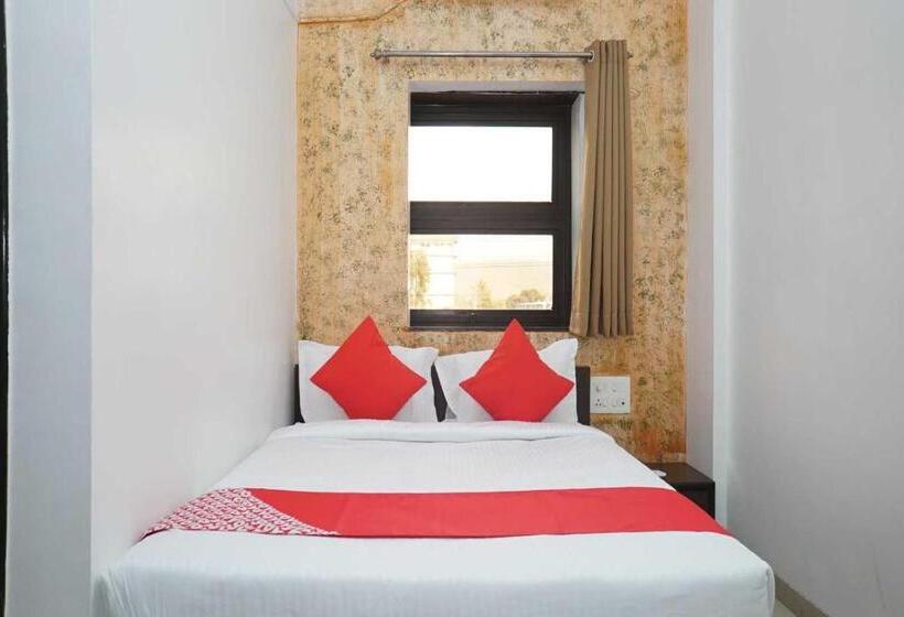 فندق Oyo Flagship 81100  Sai Lodging