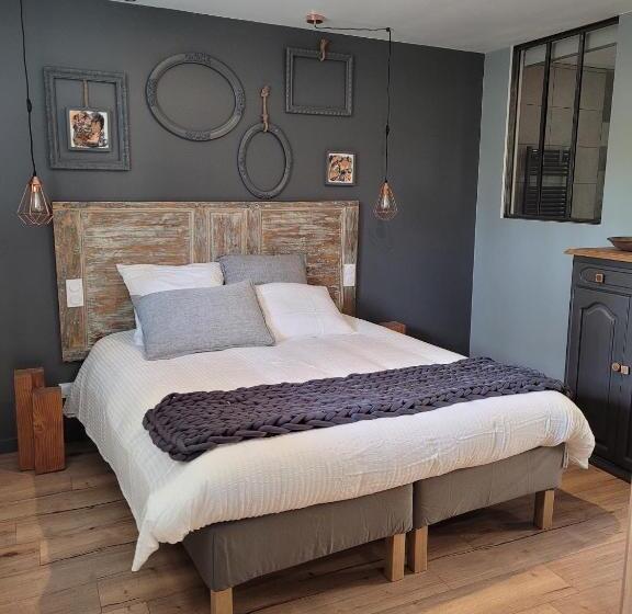 بنسيون La Ferme Parrinet   Gîte Et Chambres D Hôtes