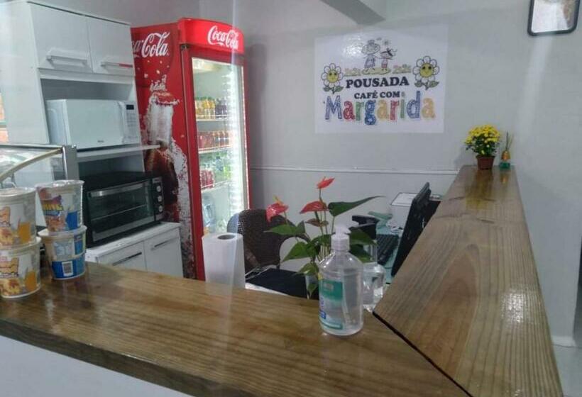 هاستل Pousada Cafe Com Margarida 150 Metros Do Mar Rua Do Calçadao Da Central