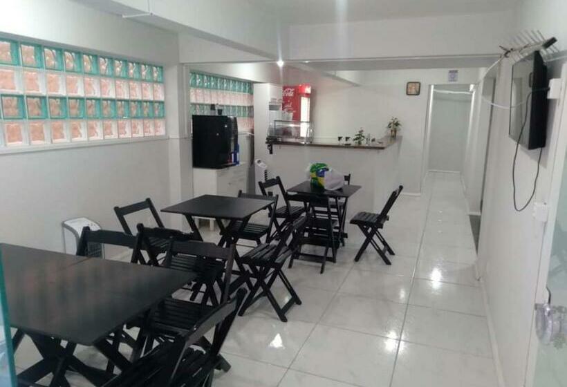 هاستل Pousada Cafe Com Margarida 150 Metros Do Mar Rua Do Calçadao Da Central