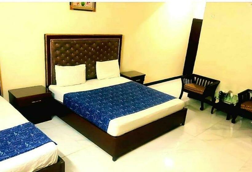 هتل Dream World Guest House