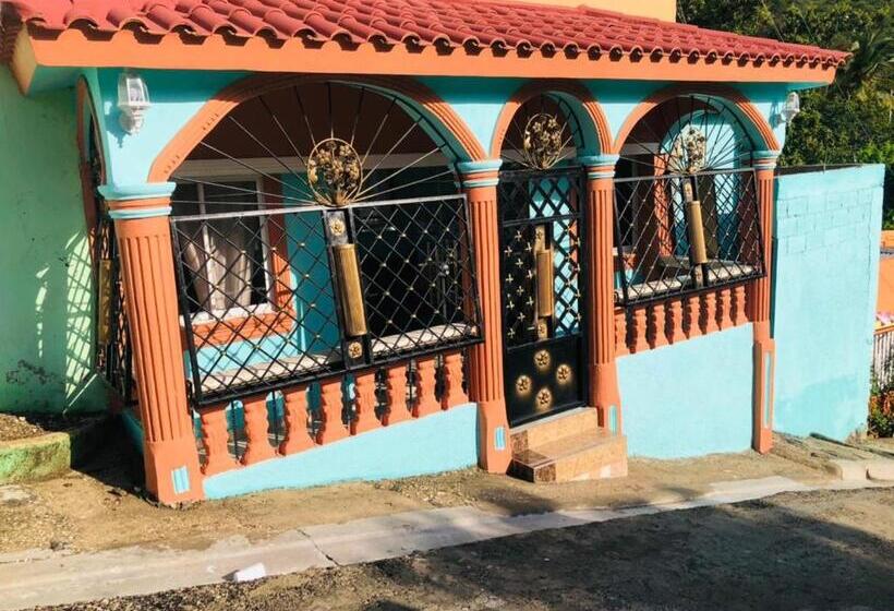 پانسیون Familiar Doña Nida