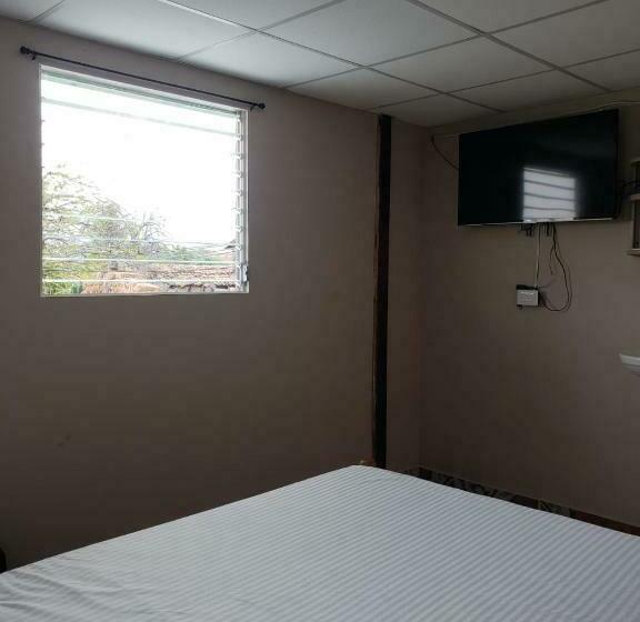 بنسيون Hostal El Porrón