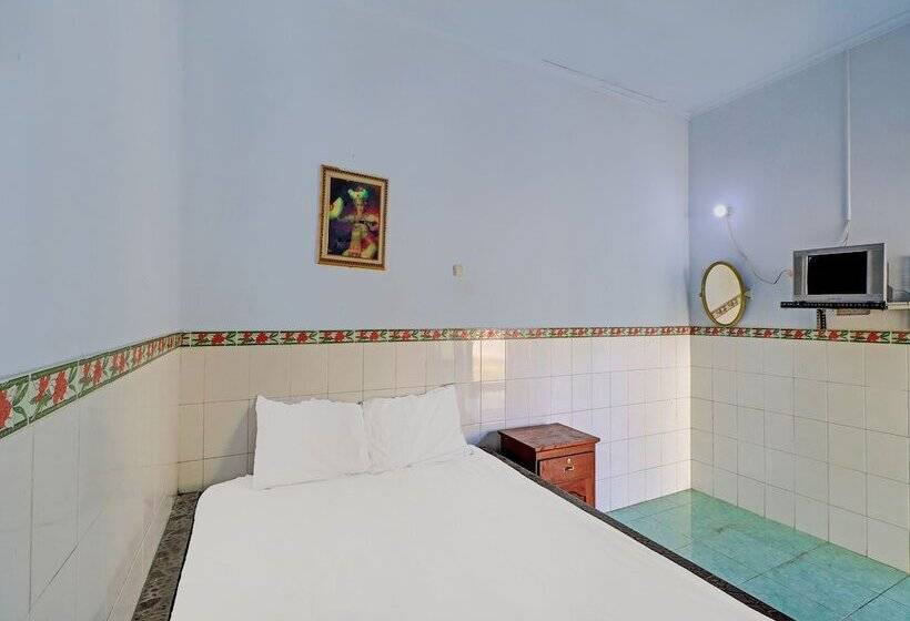 Spot On 92399 Hotel Sekar Jagat Near Pantai Baluk Rening