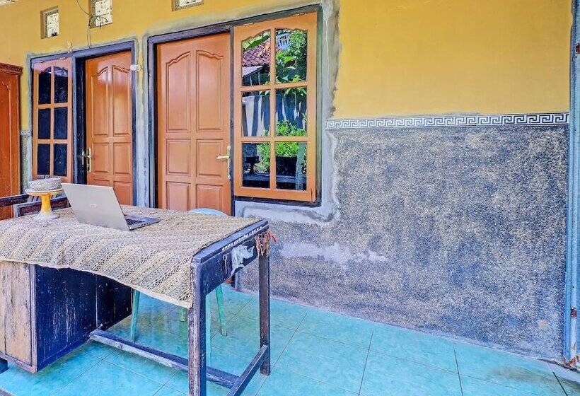 Spot On 92399 Hotel Sekar Jagat Near Pantai Baluk Rening