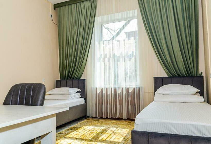 Hostel Compass 3