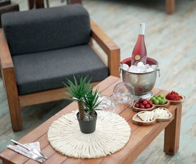 בית מלון כפרי Umbelo Suites Dalyan