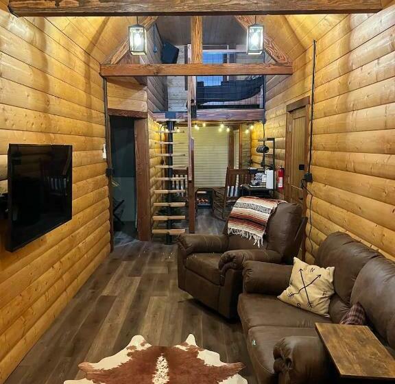 호스텔 Limestone Lodge