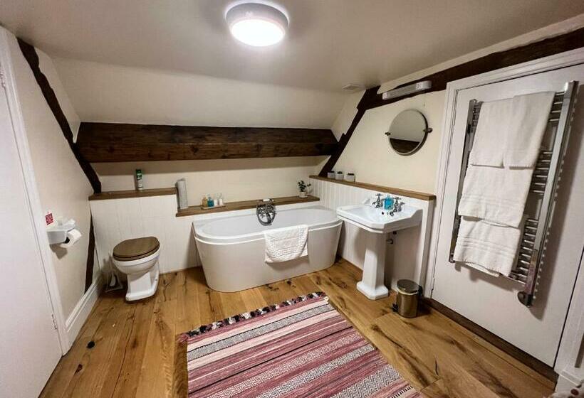 Общежитие The Harp Inn